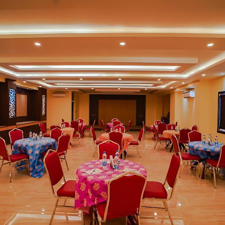 Prasant On Beach Resort !! Lift - Wifi -Restaurant-Parking Facilities-Newly Decorated Room !! Mandarmani Buitenkant foto