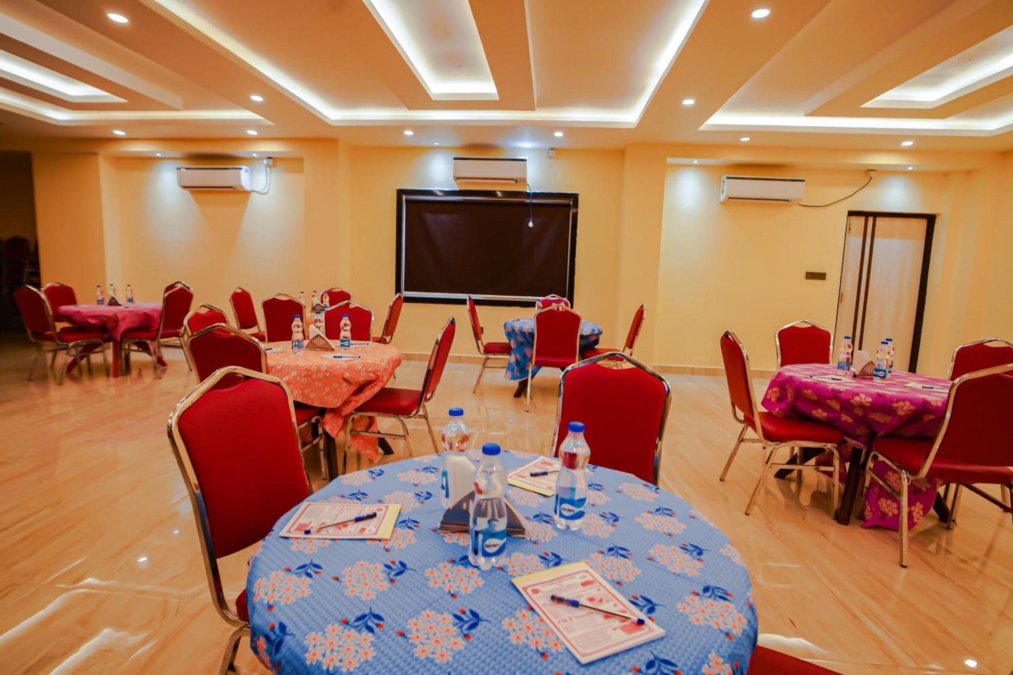 Prasant On Beach Resort !! Lift - Wifi -Restaurant-Parking Facilities-Newly Decorated Room !! Mandarmani Buitenkant foto