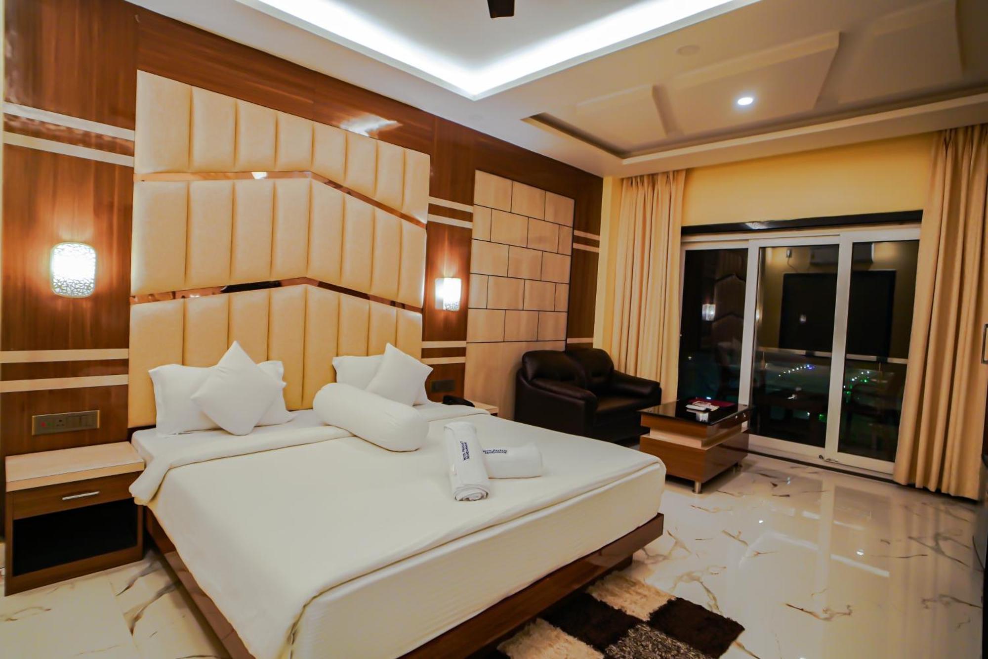 Prasant On Beach Resort !! Lift - Wifi -Restaurant-Parking Facilities-Newly Decorated Room !! Mandarmani Buitenkant foto
