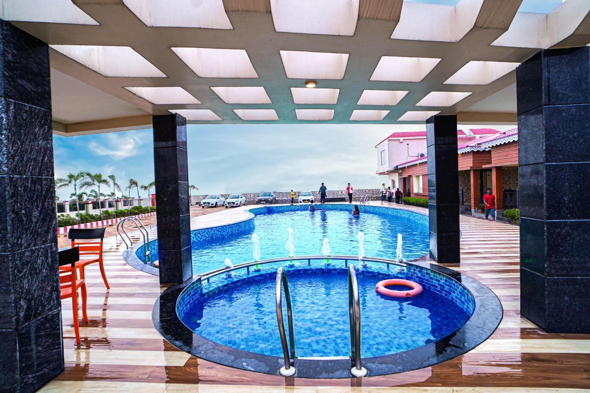 Prasant On Beach Resort !! Lift - Wifi -Restaurant-Parking Facilities-Newly Decorated Room !! Mandarmani Buitenkant foto